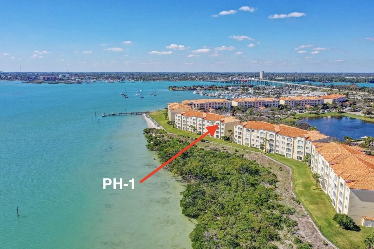 29 Harbour Isle Drive W, Unit Ph01, Hutchinson Island, FL 34949 Photo