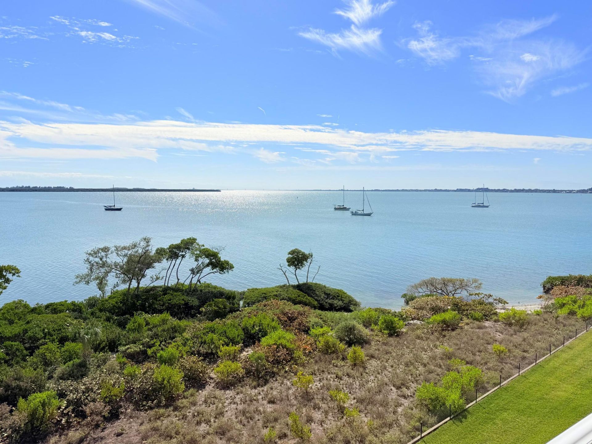 29 Harbour Isle Drive W, Unit Ph01, Hutchinson Island, FL 34949 Photo