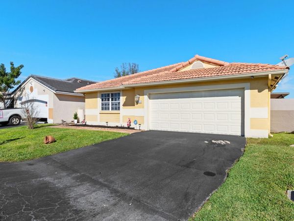 15141 Brighton Ln, Davie, FL 33331