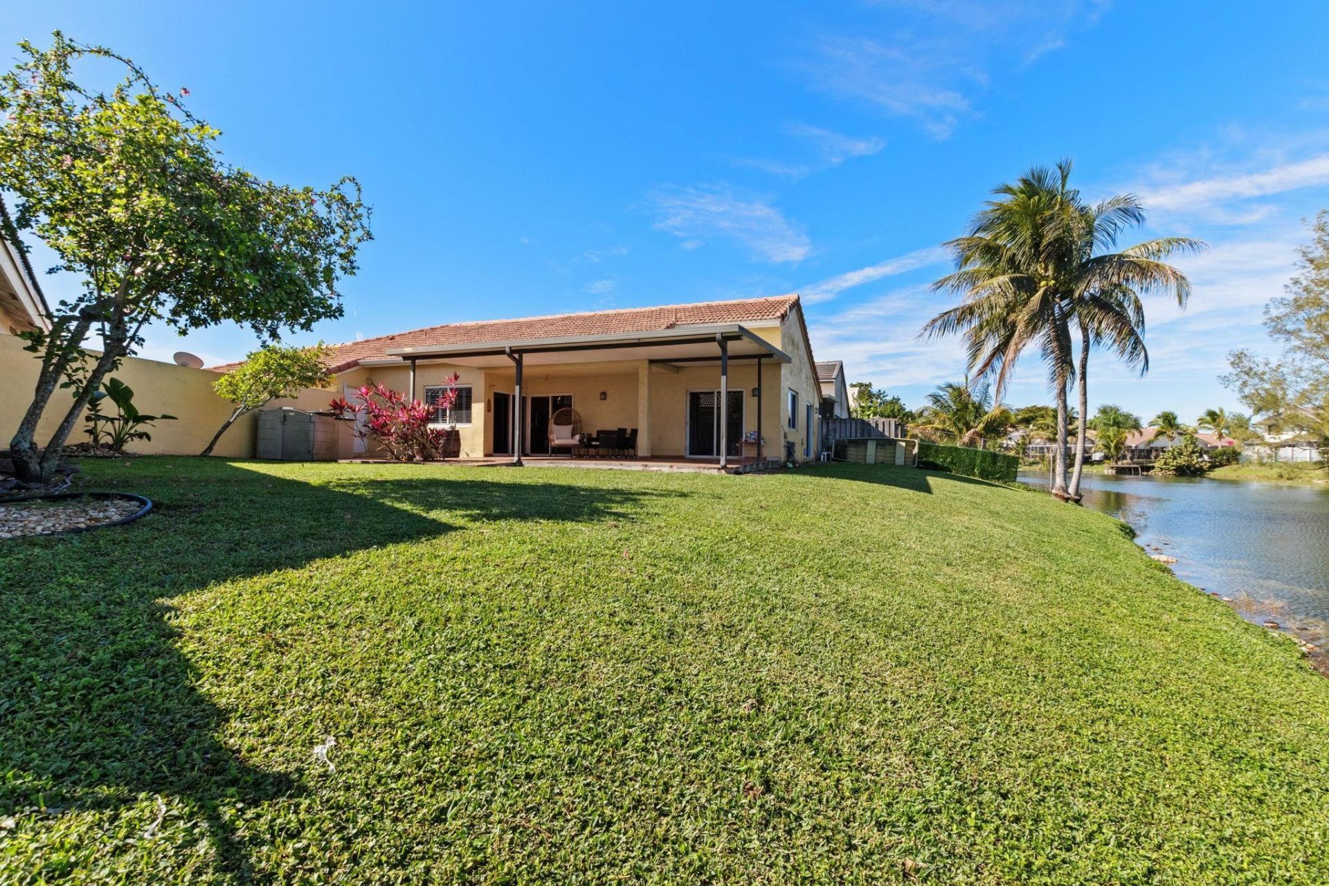 15141 Brighton Ln, Davie, FL 33331 Photo