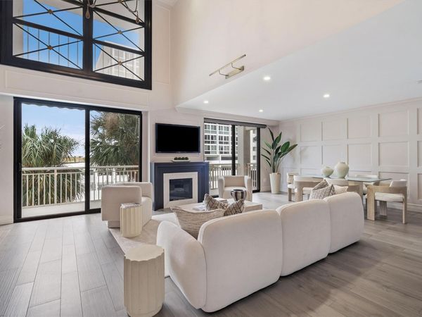 3100 NE 48th St, Unit 304, Fort Lauderdale, FL 33308