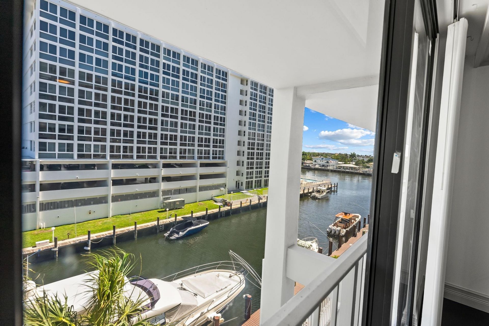 3100 NE 48th St, Unit 304, Fort Lauderdale, FL 33308 Photo