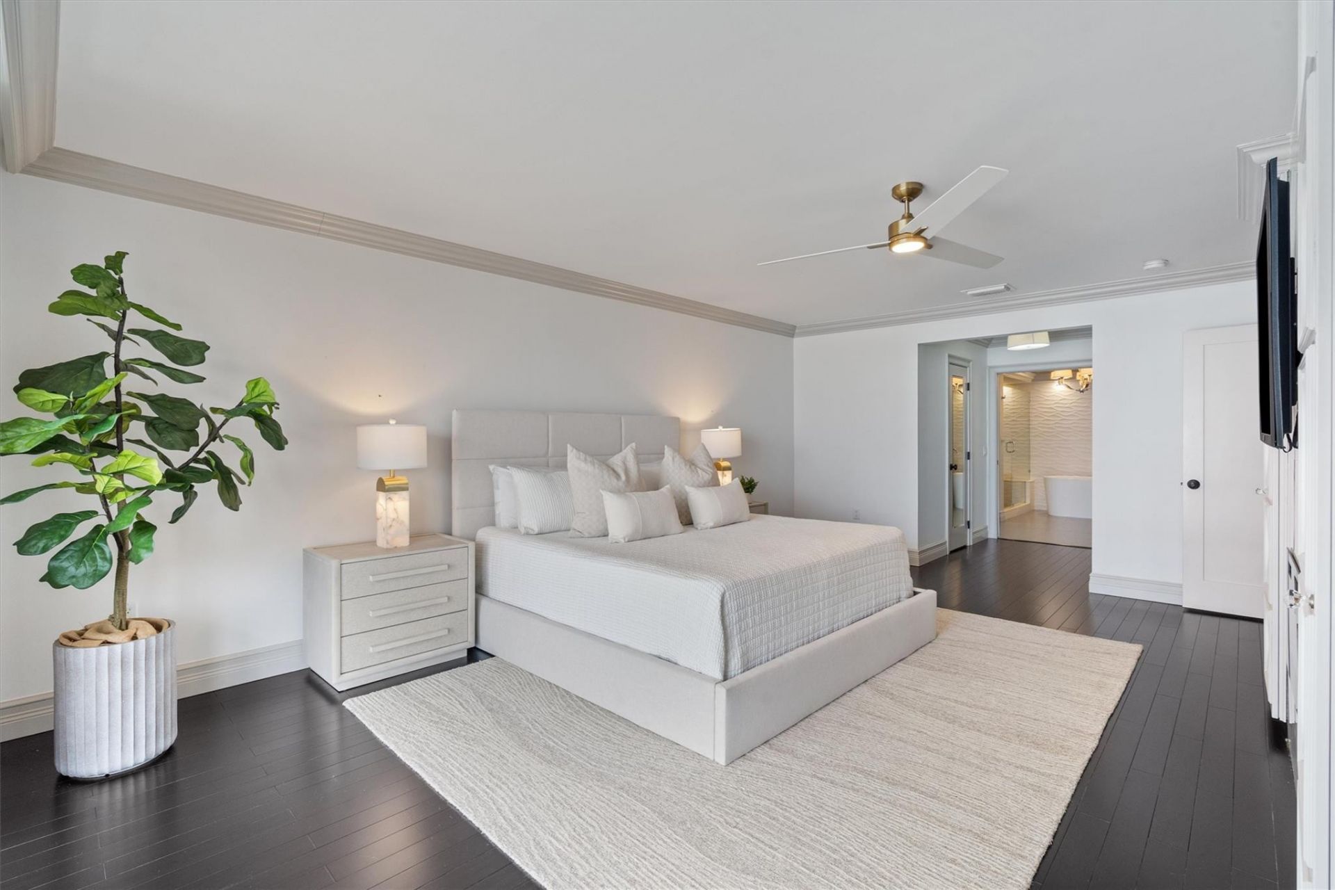 3100 NE 48th St, Unit 304, Fort Lauderdale, FL 33308 Photo