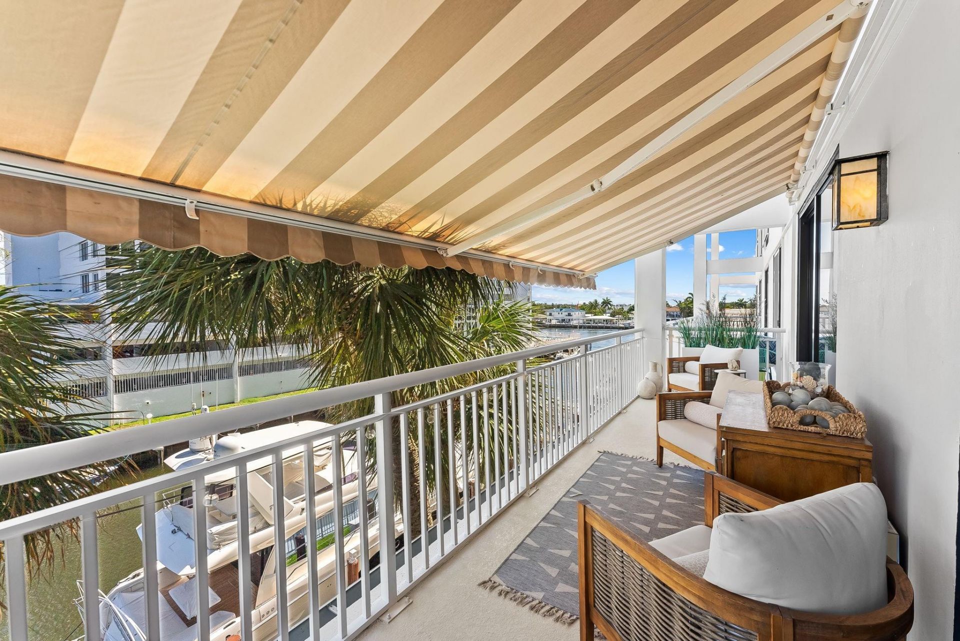 3100 NE 48th St, Unit 304, Fort Lauderdale, FL 33308 Photo