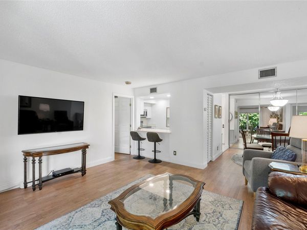3909 N Ocean Blvd, Unit 206, Fort Lauderdale, FL 33308