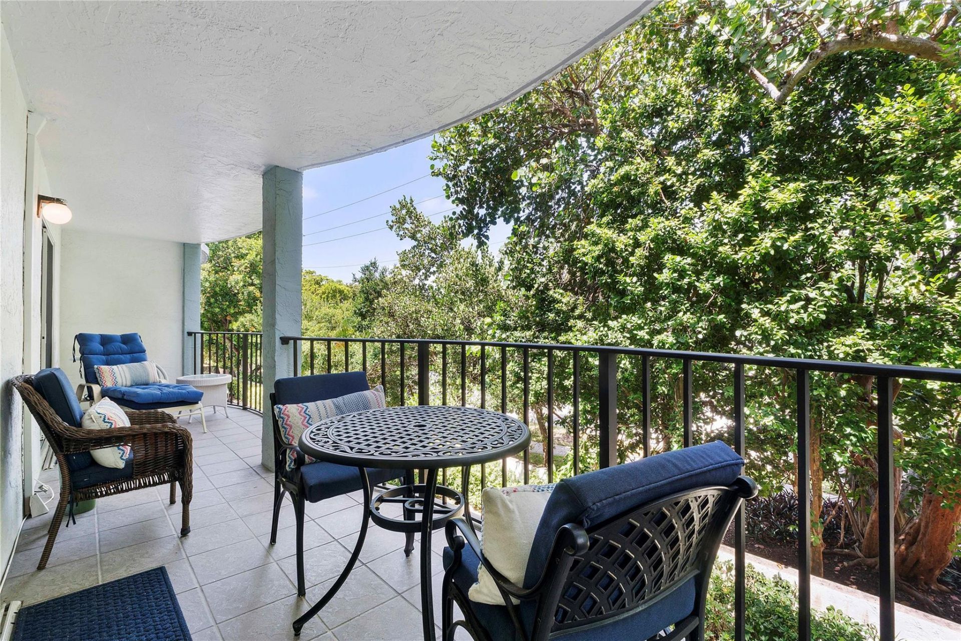 3909 N Ocean Boulevard, Unit 206, Fort Lauderdale, FL 33308 Photo