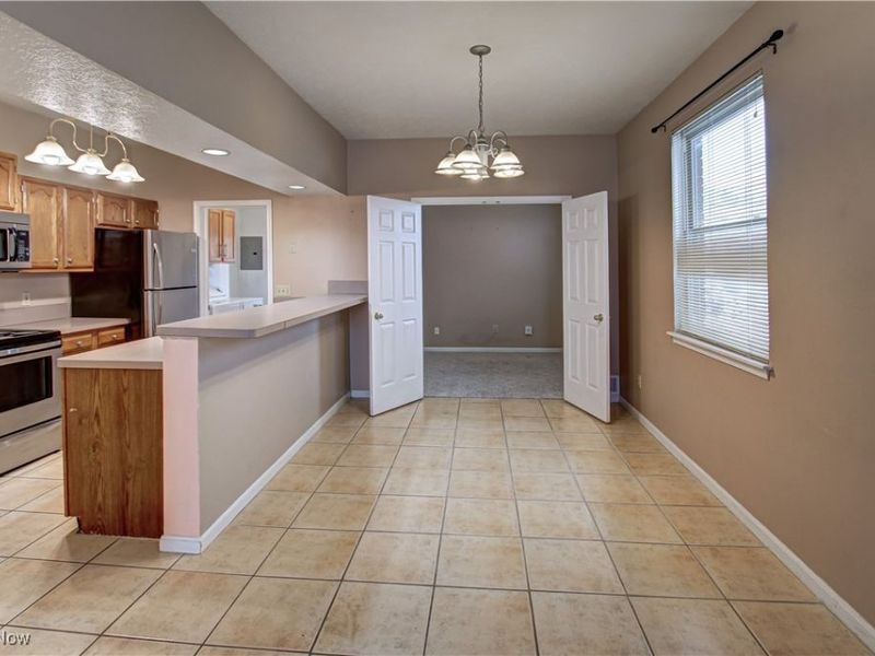 7473 Pearl Road, Middleburg Heights, OH 44130 Photo 5