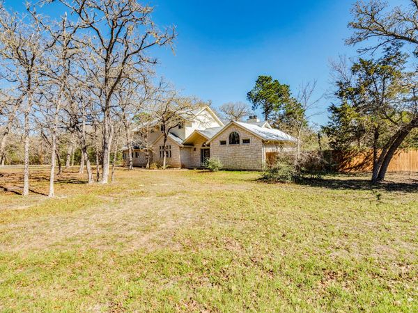 119 Briarwood LN, Elgin, TX 78621