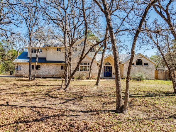 119 Briarwood LN, Elgin, TX 78621