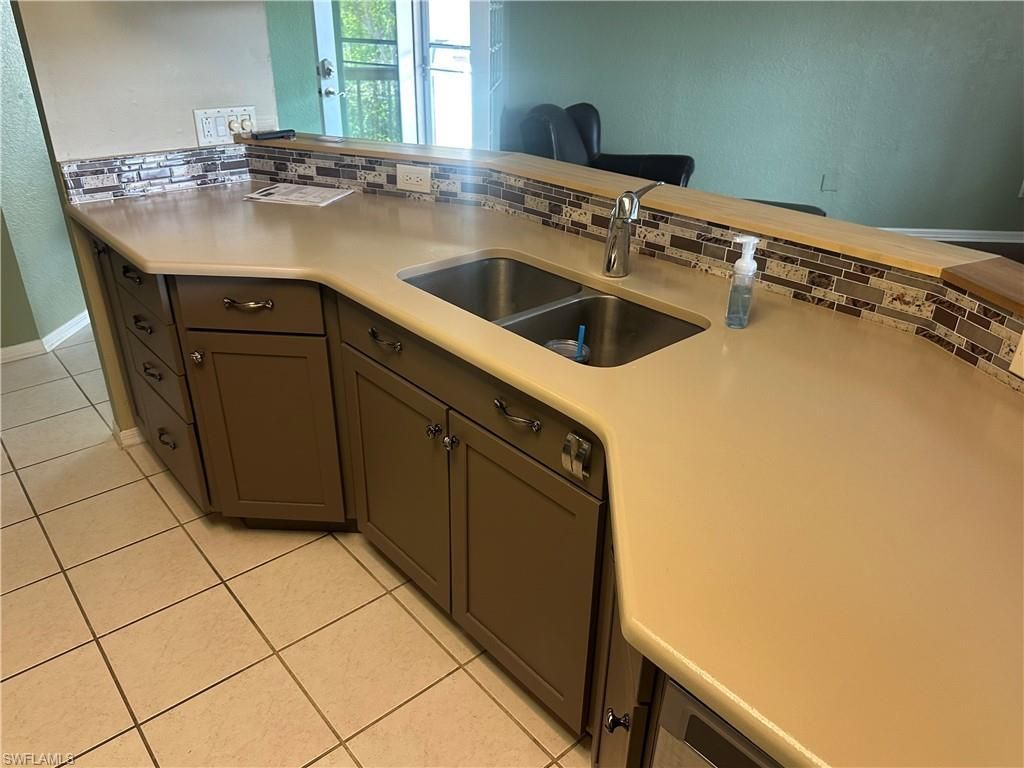 950 Moody Rd, Unit 123, North Fort Myers, FL 33903 Photo