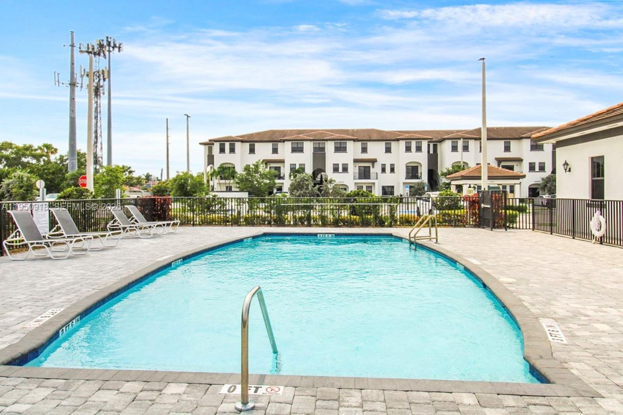 15540 SW 136 St, Unit 204, Miami, FL 33196 Photo