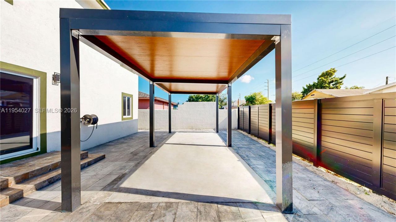 1886 NW 68th St, Miami, FL 33147 Photo