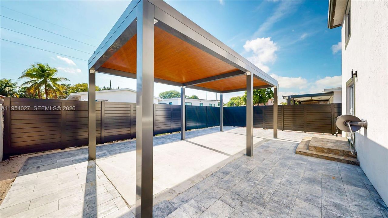 1886 NW 68th St, Miami, FL 33147 Photo