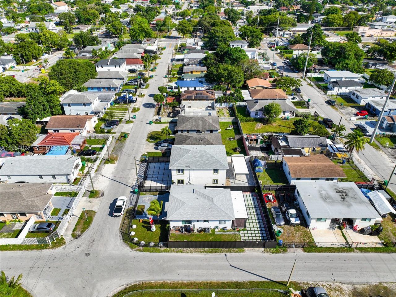 1886 NW 68th St, Miami, FL 33147 Photo