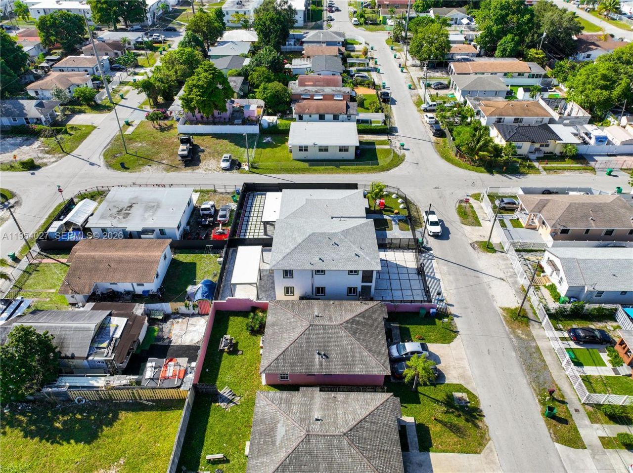 1886 NW 68th St, Miami, FL 33147 Photo