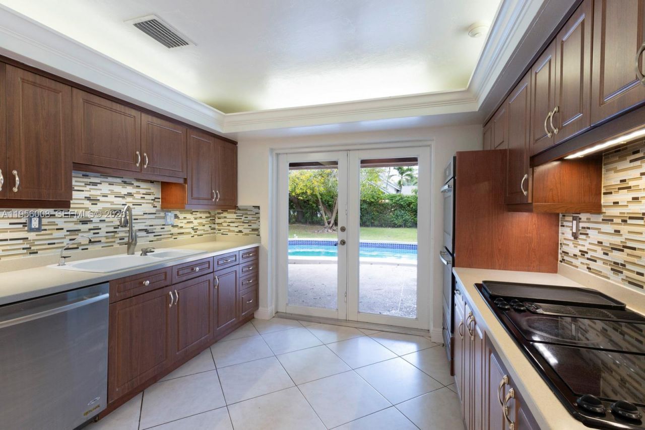 6551 SW 126th St, Unit -, Pinecrest, FL 33156 Photo