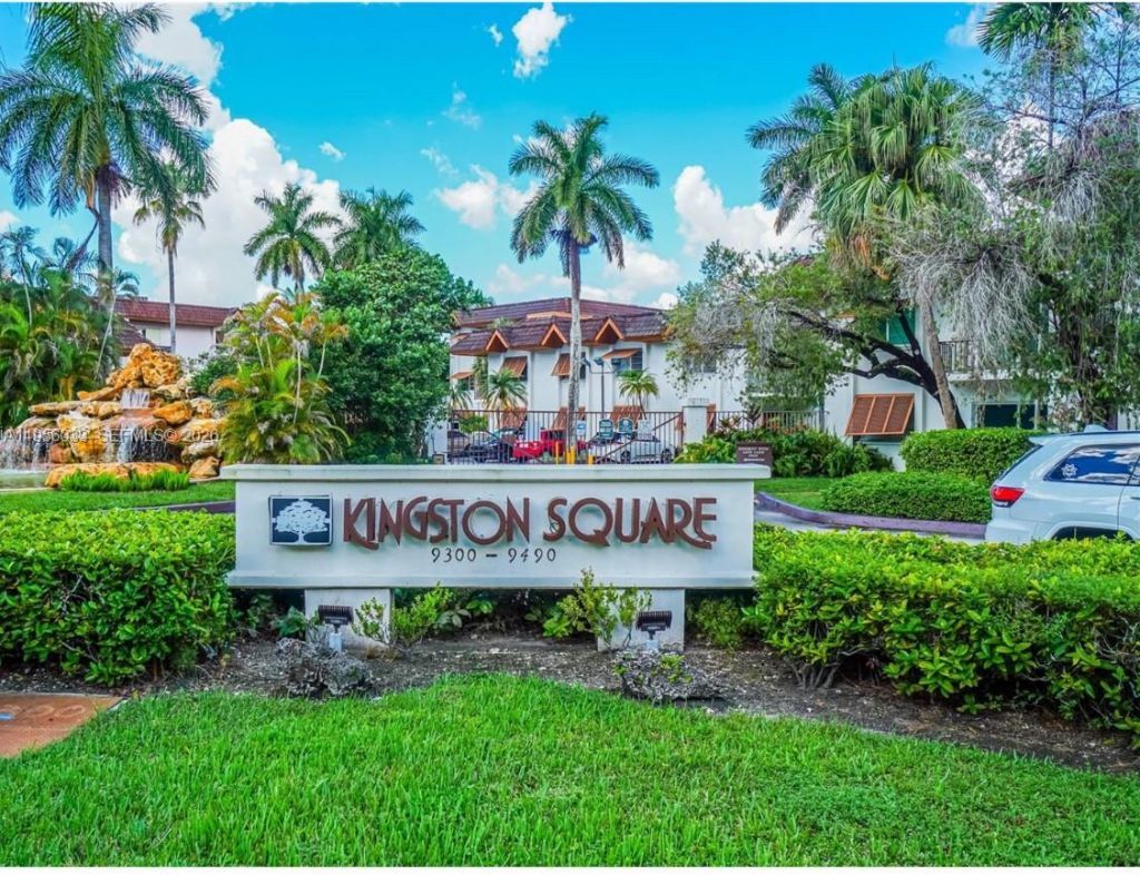 9402 SW 77th Ave, Unit L8, Miami, FL 33156 Photo