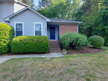 1037 Hempstede Drive, Zebulon, NC 27597