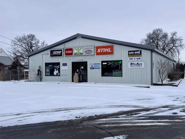 919 Mishawaka Road, Elkhart, IN 46517