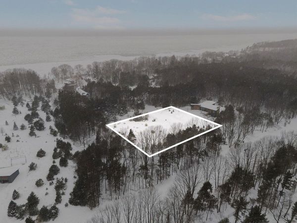 17210 Beachview Drive, West Olive, MI 49460