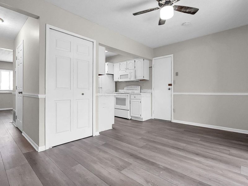 2278 Wadsworth Drive, Unit D, Columbus, OH 43232 Photo 13