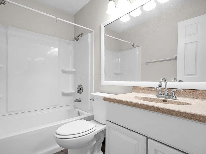 2278 Wadsworth Drive, Unit D, Columbus, OH 43232 Photo 18