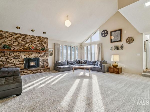 811 N Horton St, Nampa, ID 83651