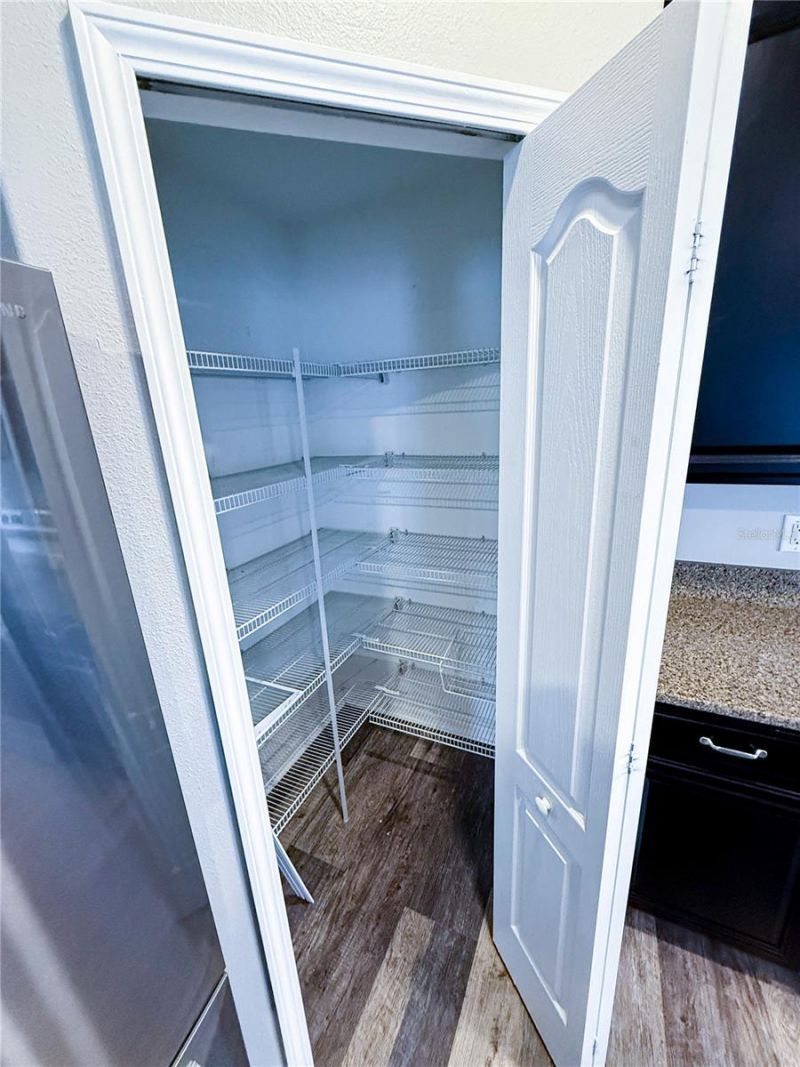 909 Meadow Glade Drive, Ruskin, FL 33570 Photo