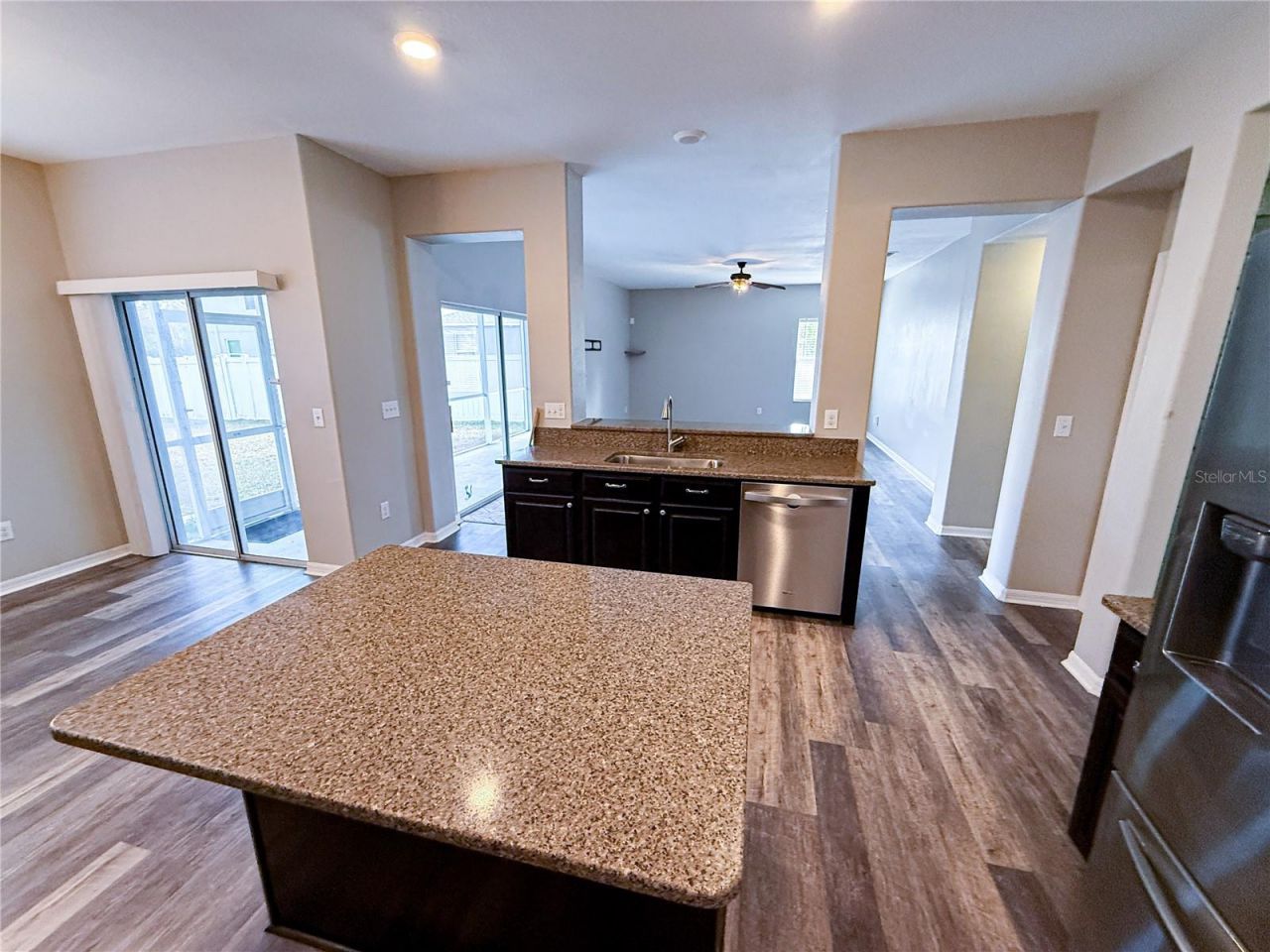 909 Meadow Glade Drive, Ruskin, FL 33570 Photo