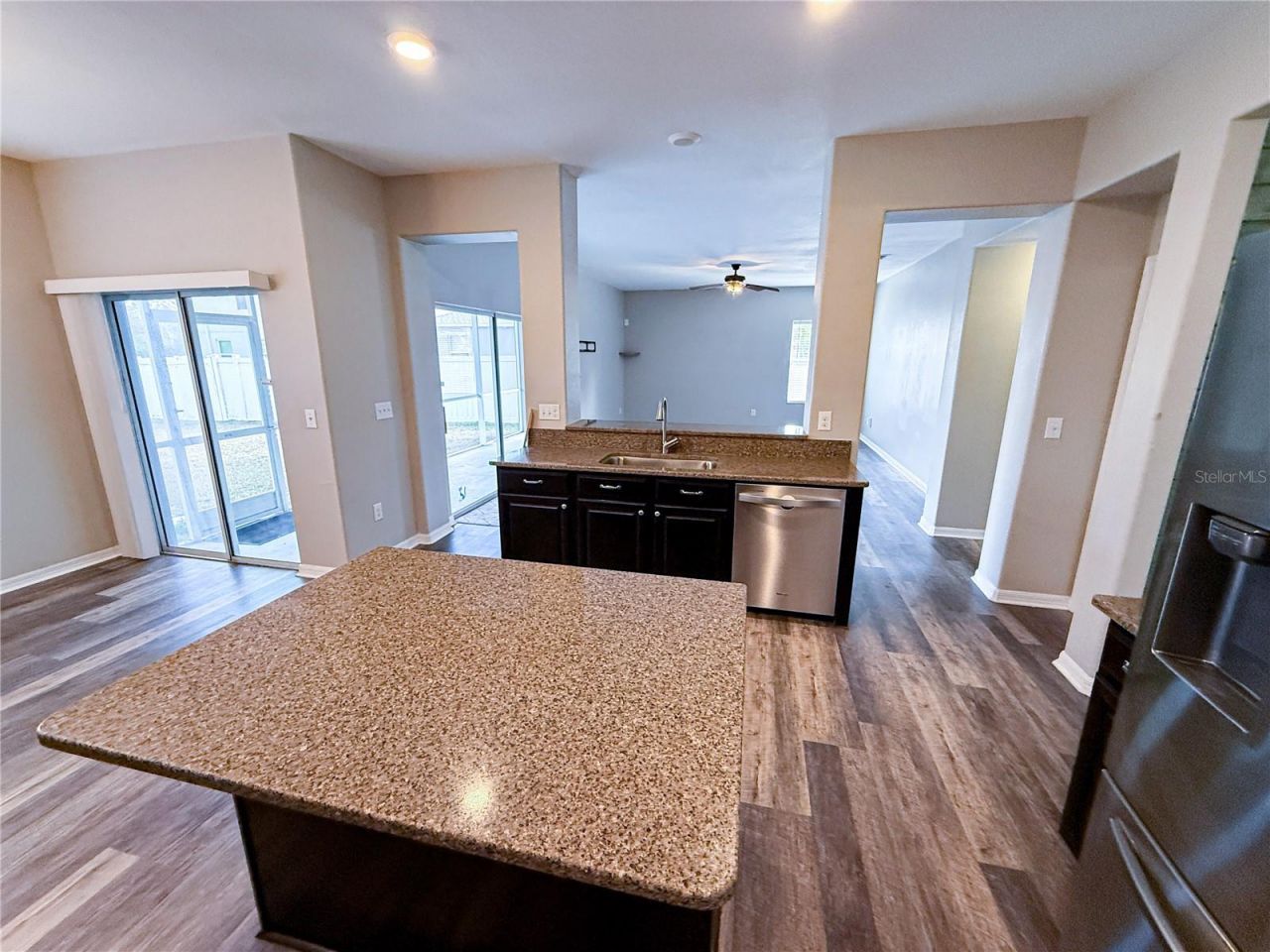 909 Meadow Glade Drive, Ruskin, FL 33570 Photo