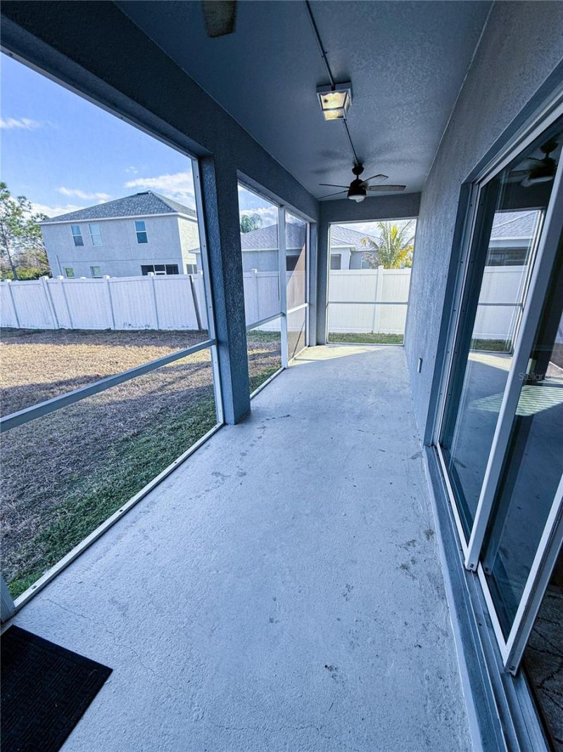 909 Meadow Glade Drive, Ruskin, FL 33570 Photo