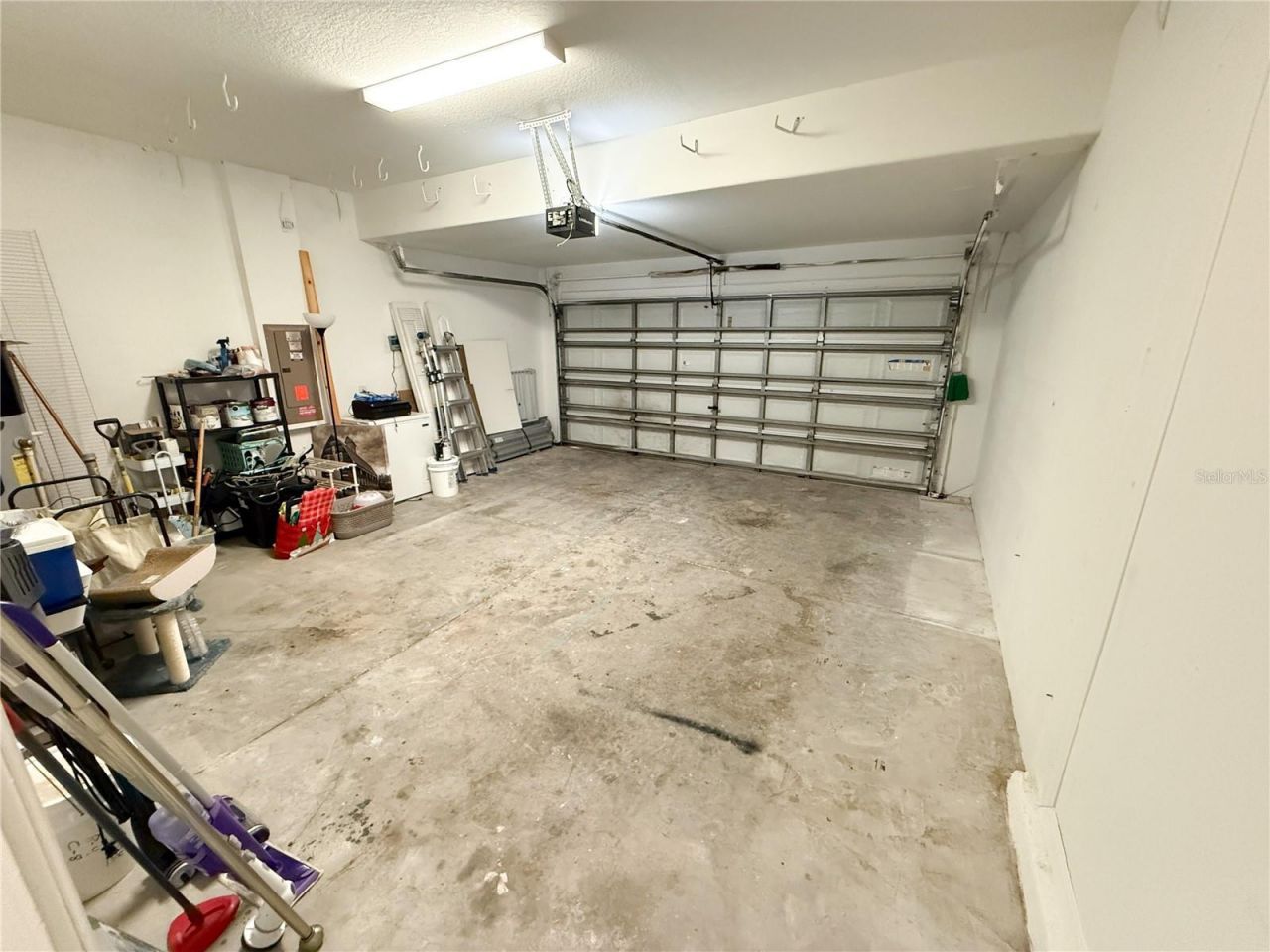 909 Meadow Glade Drive, Ruskin, FL 33570 Photo