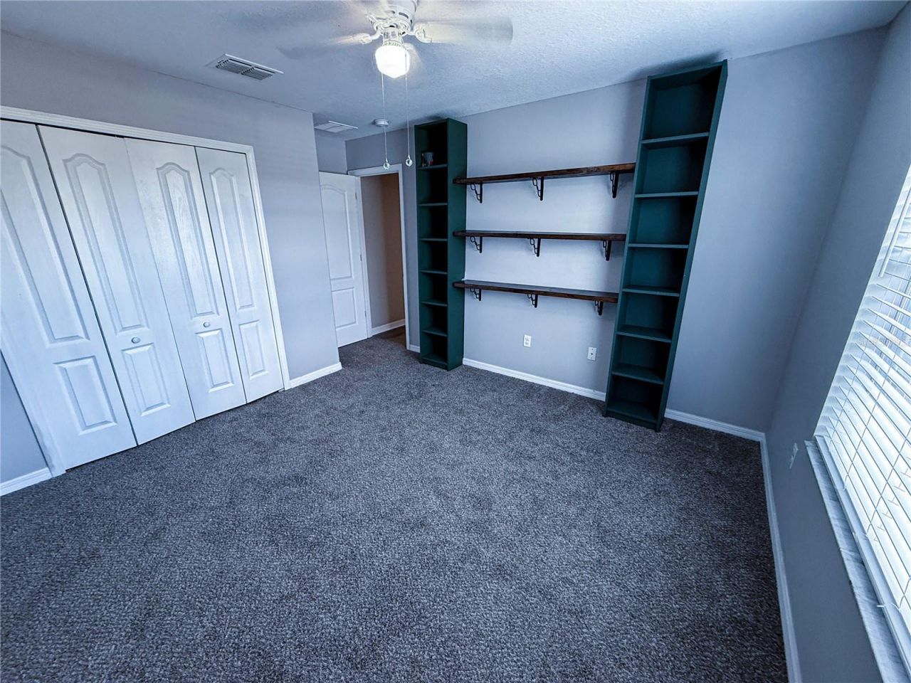 909 Meadow Glade Drive, Ruskin, FL 33570 Photo