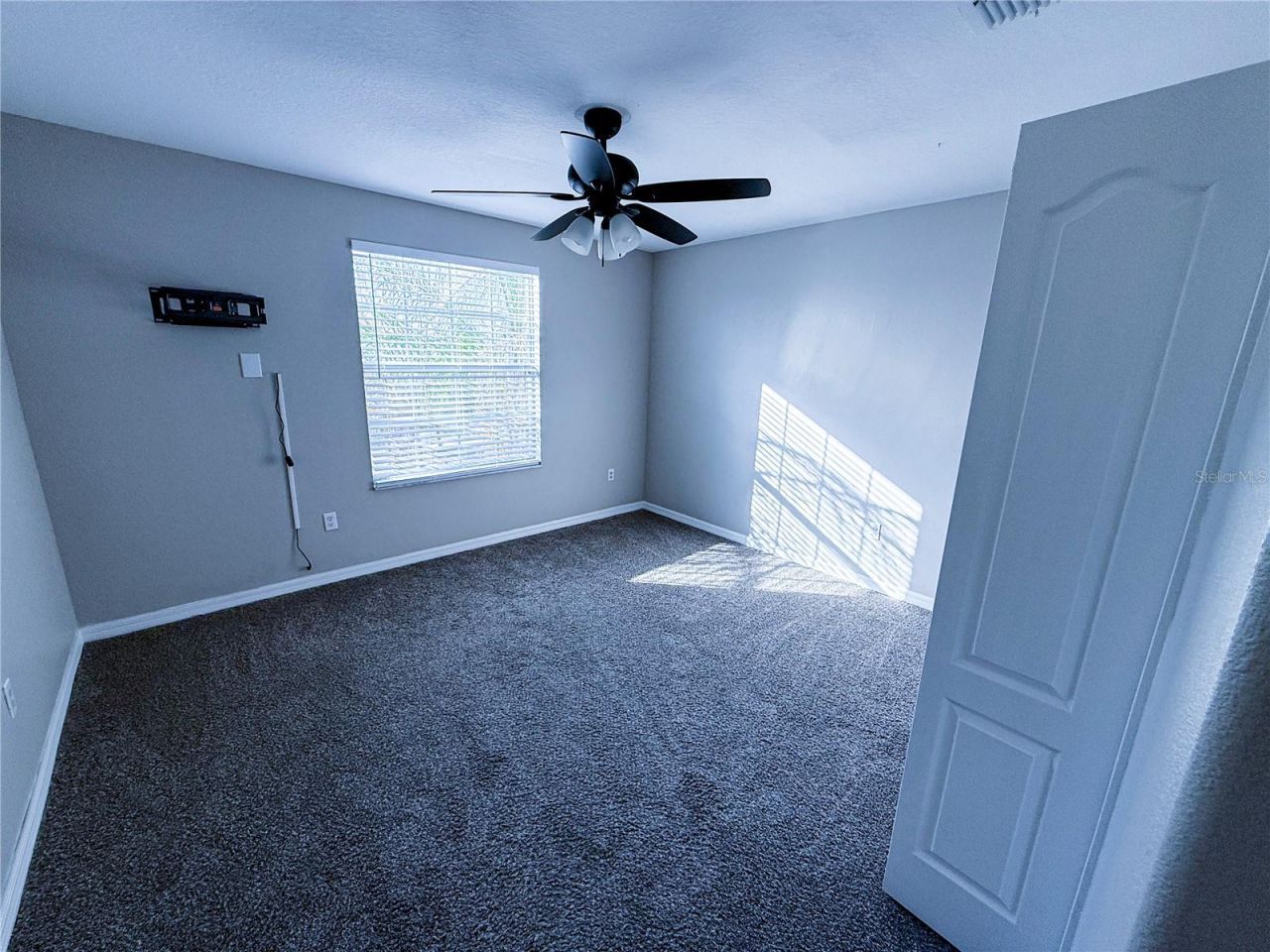 909 Meadow Glade Drive, Ruskin, FL 33570 Photo