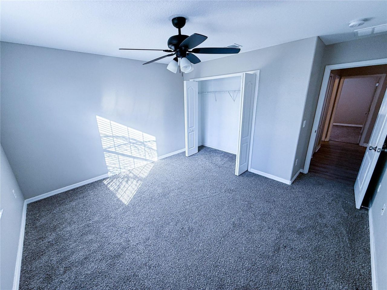 909 Meadow Glade Drive, Ruskin, FL 33570 Photo