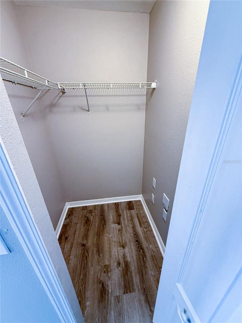 909 Meadow Glade Drive, Ruskin, FL 33570 Photo