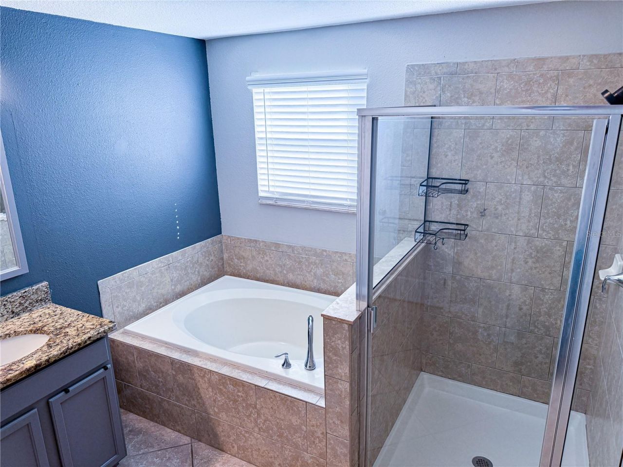 909 Meadow Glade Drive, Ruskin, FL 33570 Photo