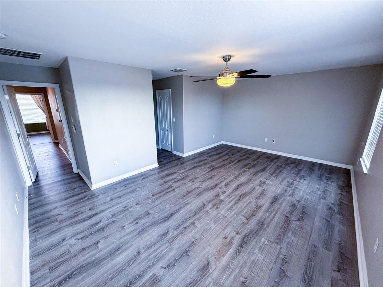 909 Meadow Glade Drive, Ruskin, FL 33570 Photo