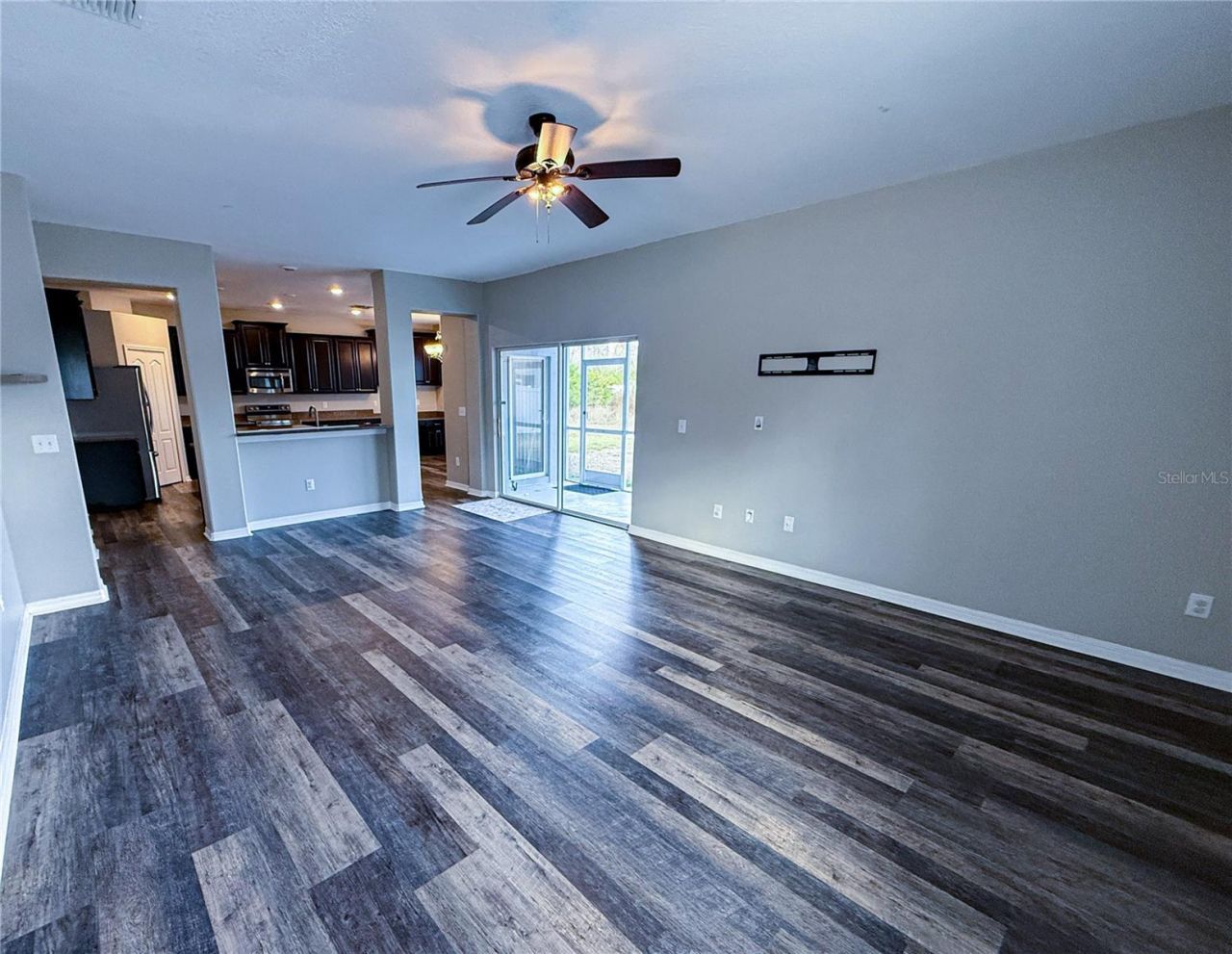 909 Meadow Glade Drive, Ruskin, FL 33570 Photo