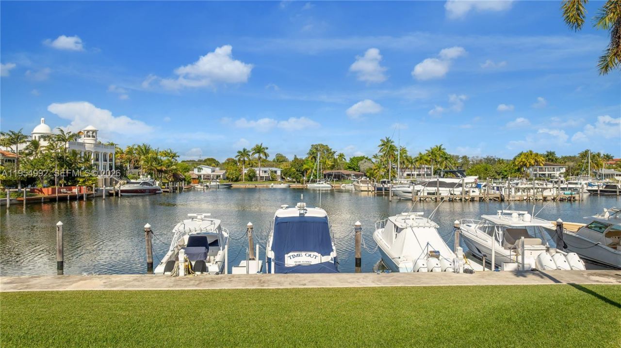 6275 Dolphin Dr, Coral Gables, FL 33158 Photo