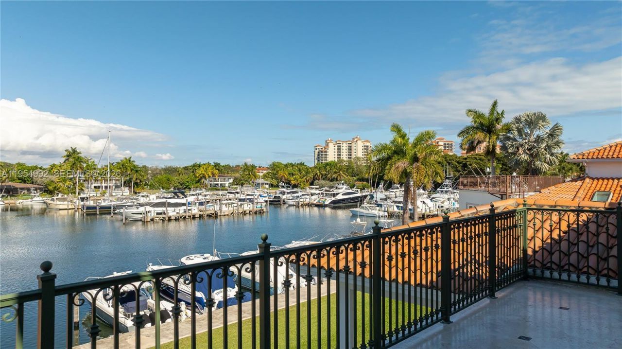 6275 Dolphin Dr, Coral Gables, FL 33158 Photo