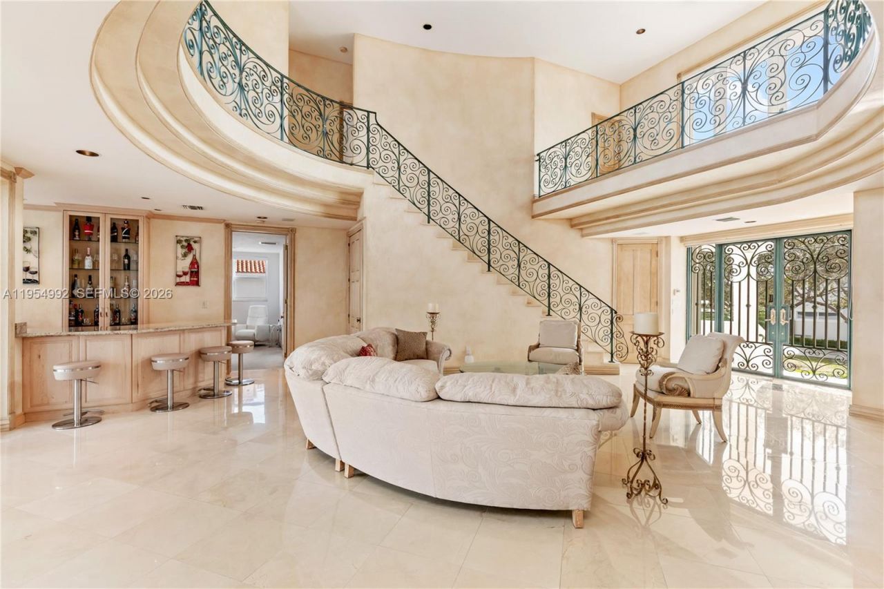 6275 Dolphin Dr, Coral Gables, FL 33158 Photo