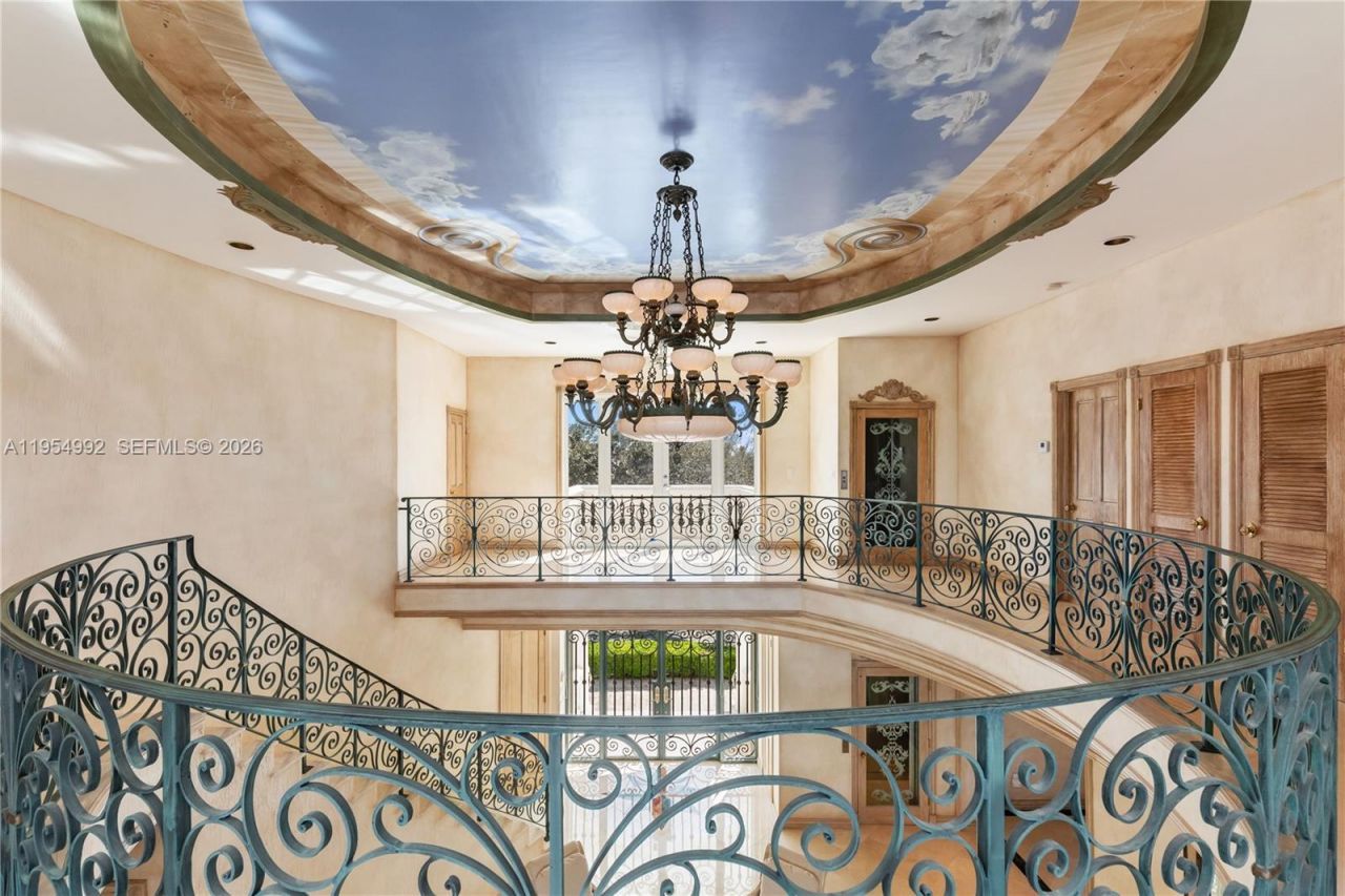 6275 Dolphin Dr, Coral Gables, FL 33158 Photo