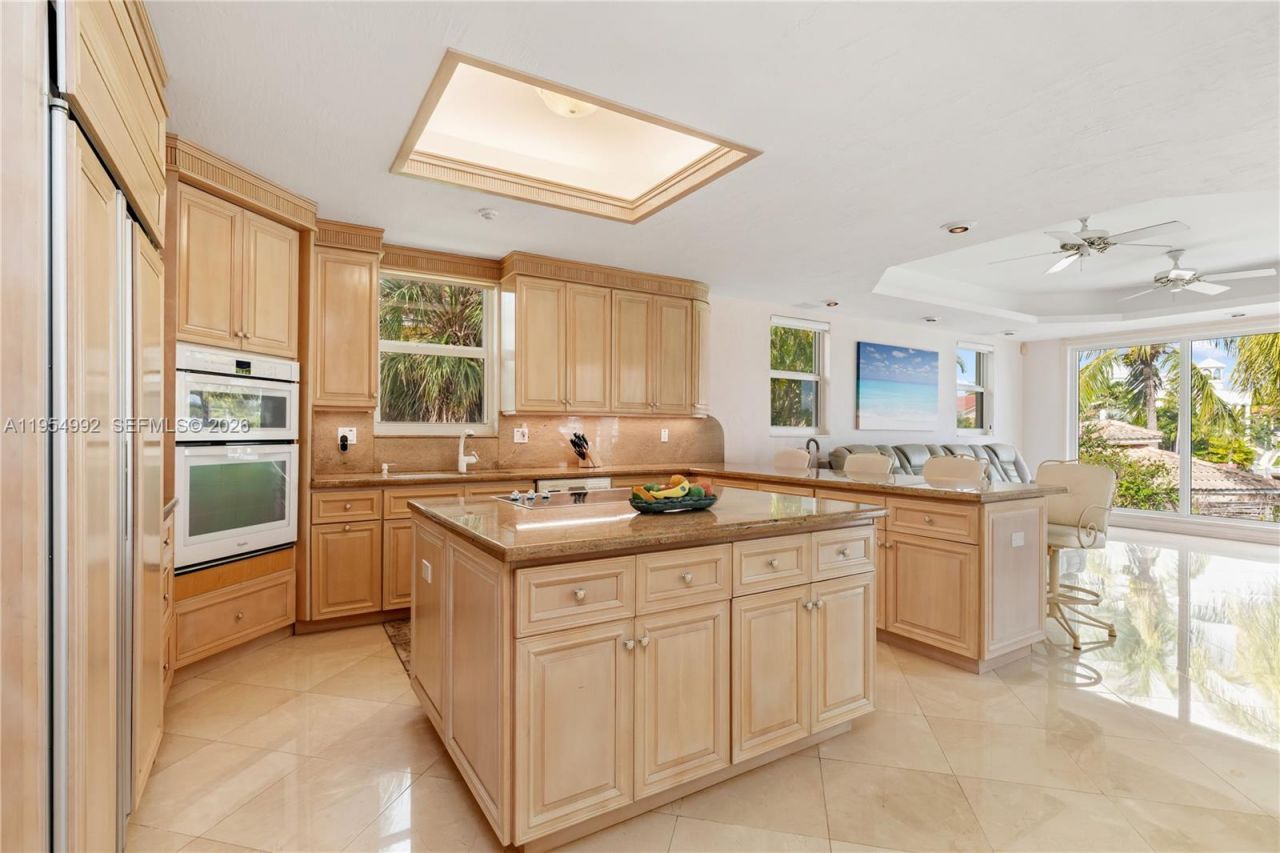 6275 Dolphin Dr, Coral Gables, FL 33158 Photo