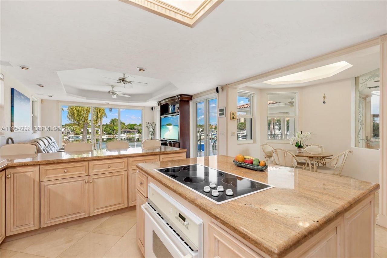 6275 Dolphin Dr, Coral Gables, FL 33158 Photo