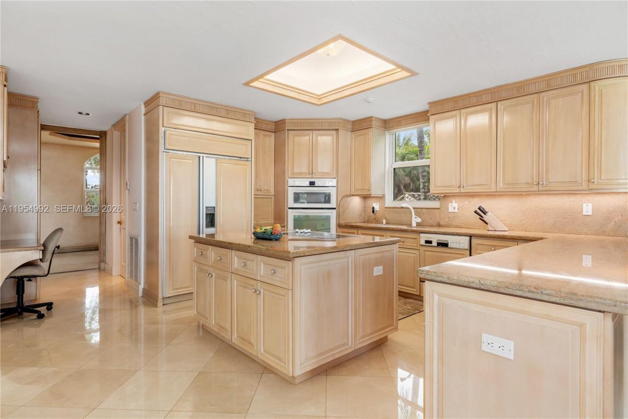 6275 Dolphin Dr, Coral Gables, FL 33158 Photo