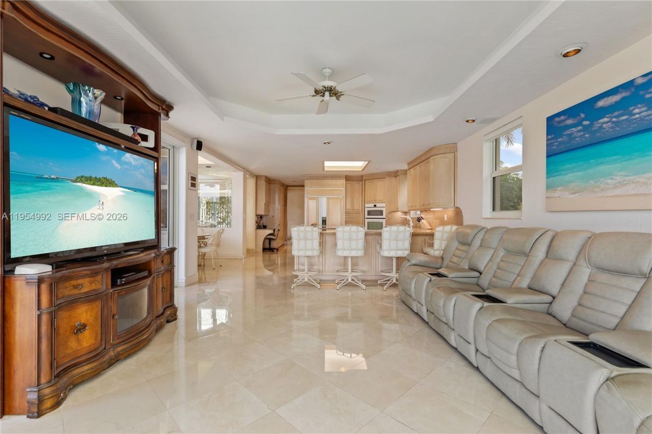 6275 Dolphin Dr, Coral Gables, FL 33158 Photo