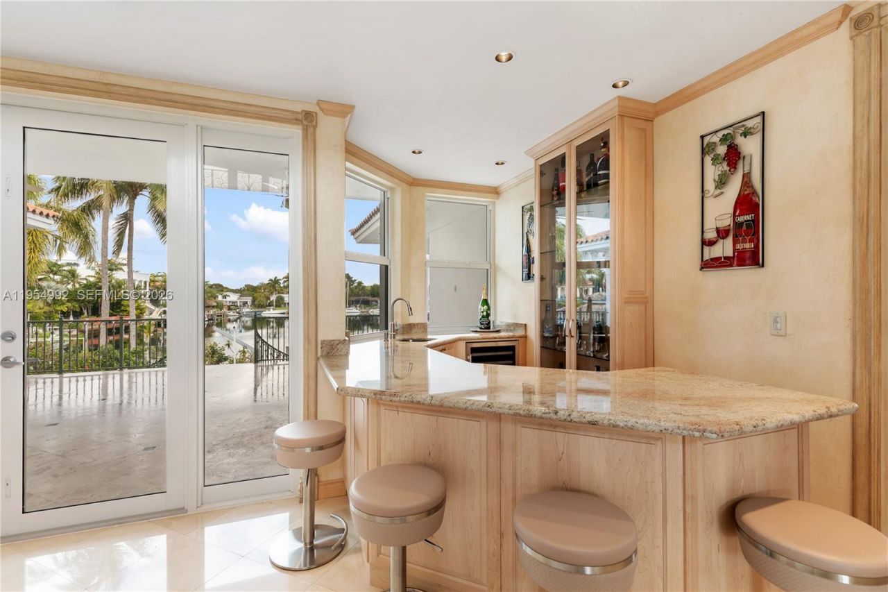 6275 Dolphin Dr, Coral Gables, FL 33158 Photo