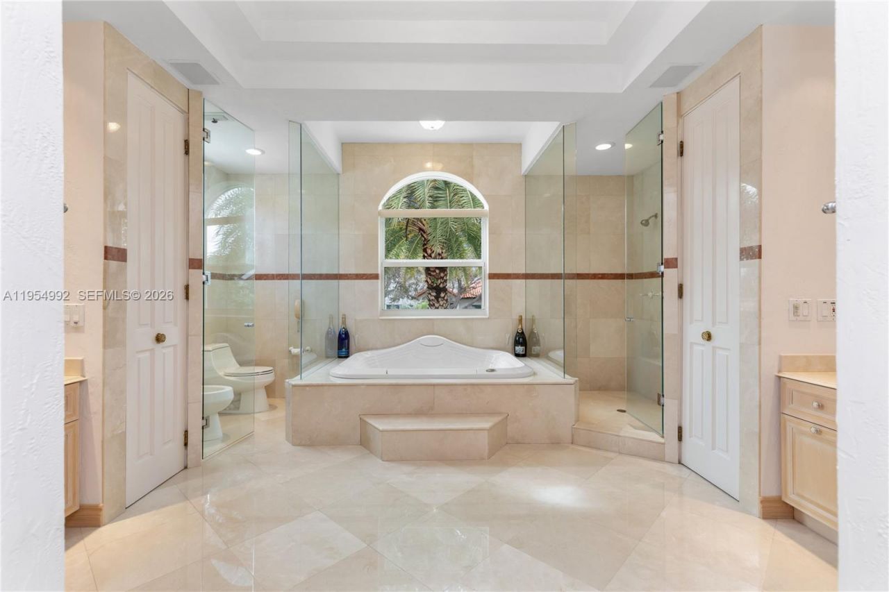 6275 Dolphin Dr, Coral Gables, FL 33158 Photo