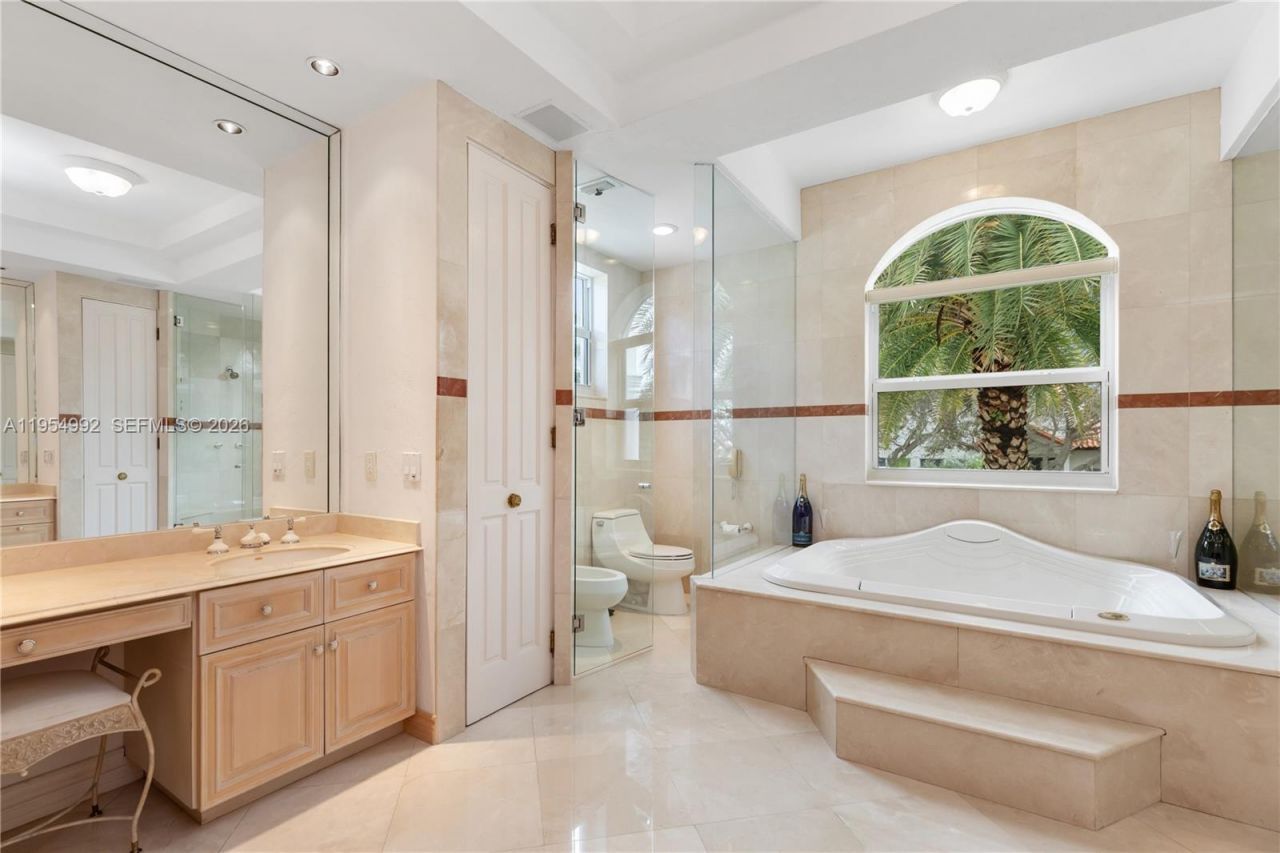 6275 Dolphin Dr, Coral Gables, FL 33158 Photo